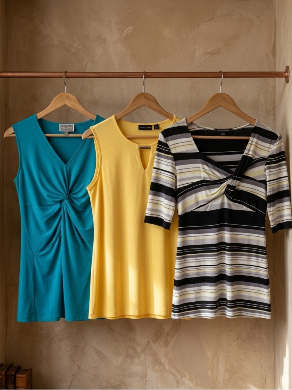 Women’s Medium Top Bundle - Le Chetuea, Guillaume & Nina Leonard